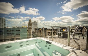 Rooftop Hot tub 2 