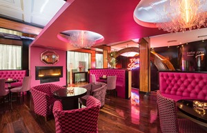 Pink Lounge