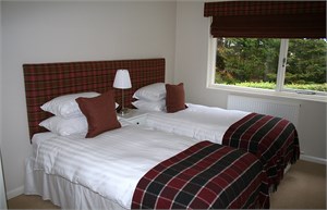 kinness lodge bedroom 1